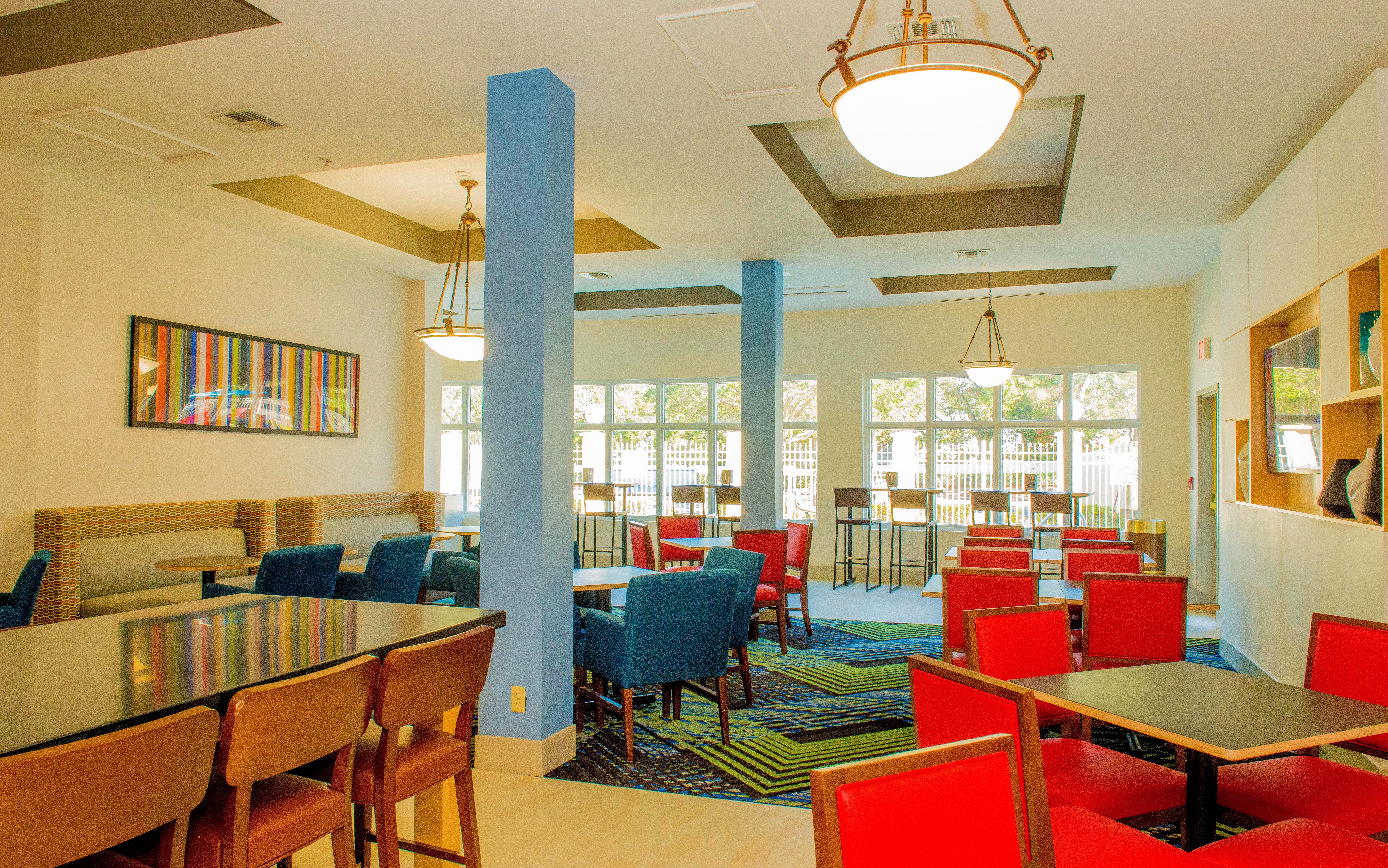Holiday Inn Express St. Petersburg North / I-275 By Ihg Extérieur photo